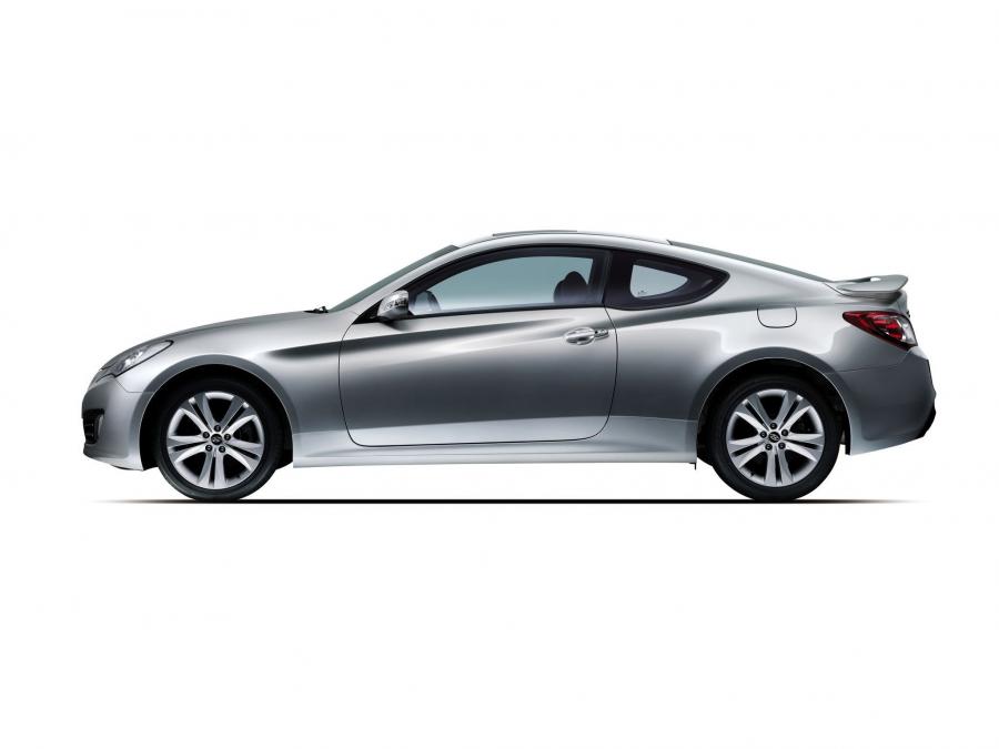  Hyundai Genesis Coupe 2009 года  (фото 9 из 12)